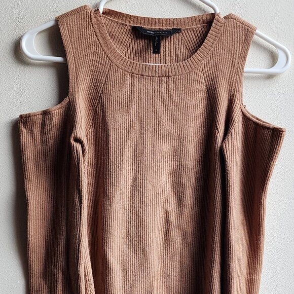 BCBG Camel Ribbed Cold Shoulder Jersey Size Small - Picture 4 of 8